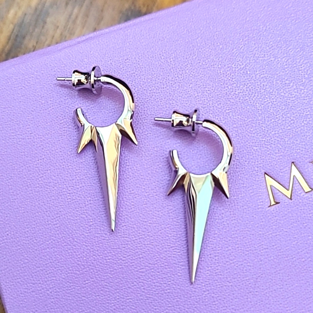 NEW Gabriella Smooth Triple Spike Earrings SILVER